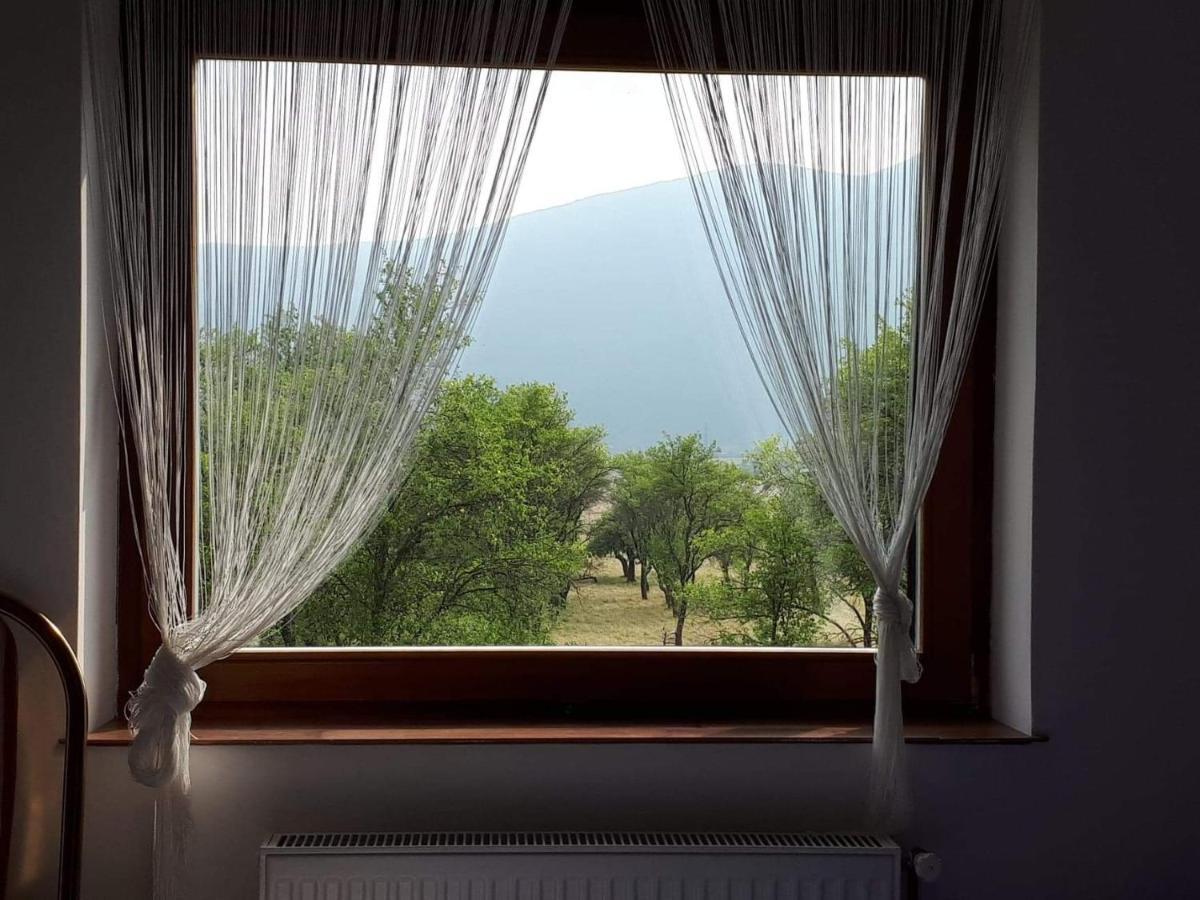 Rooms Vuksa Donji Lapac Екстериор снимка